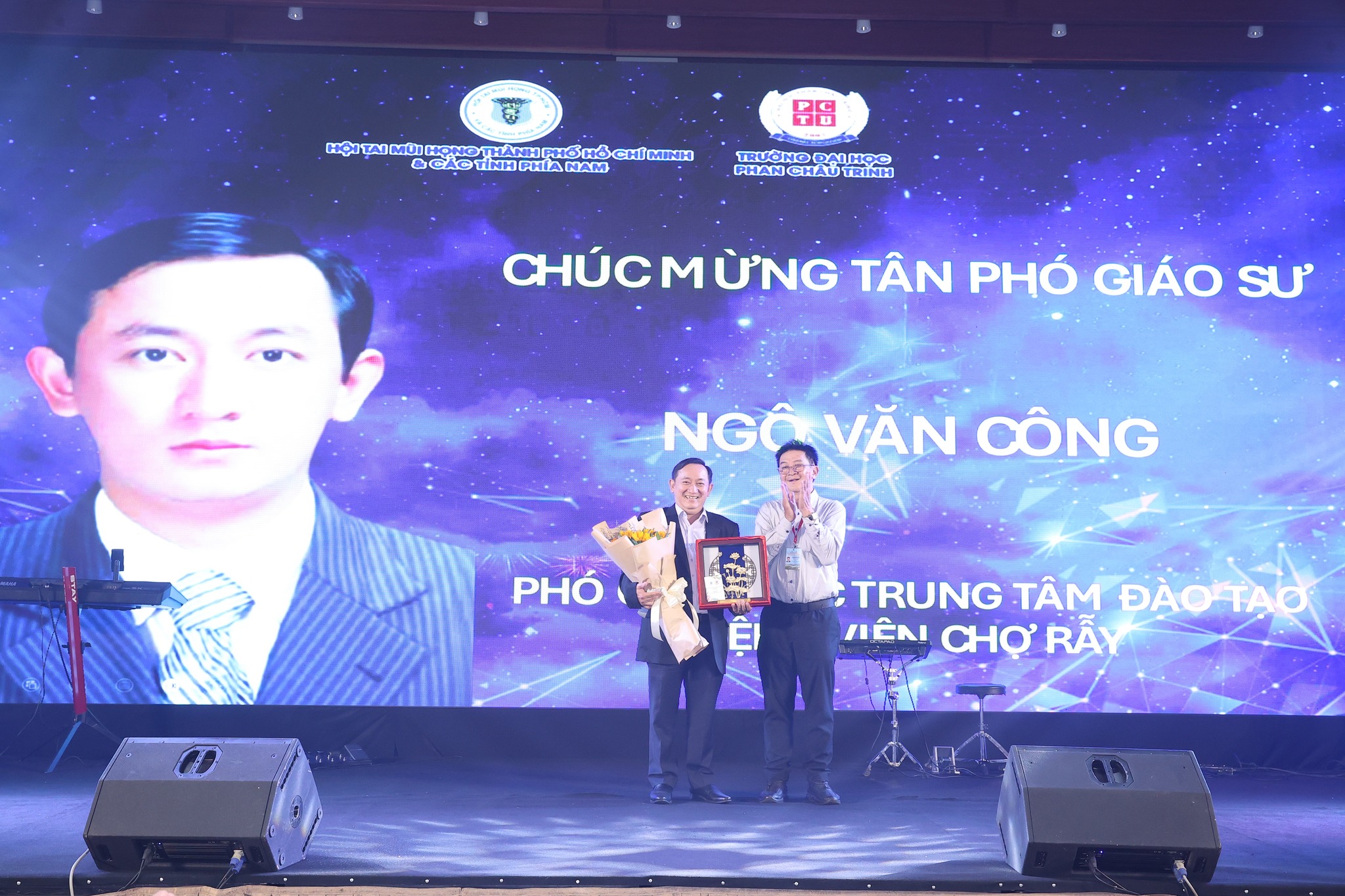 Hội TMH Tp HCM chúc mừng PGS TS Ngô Văn Công