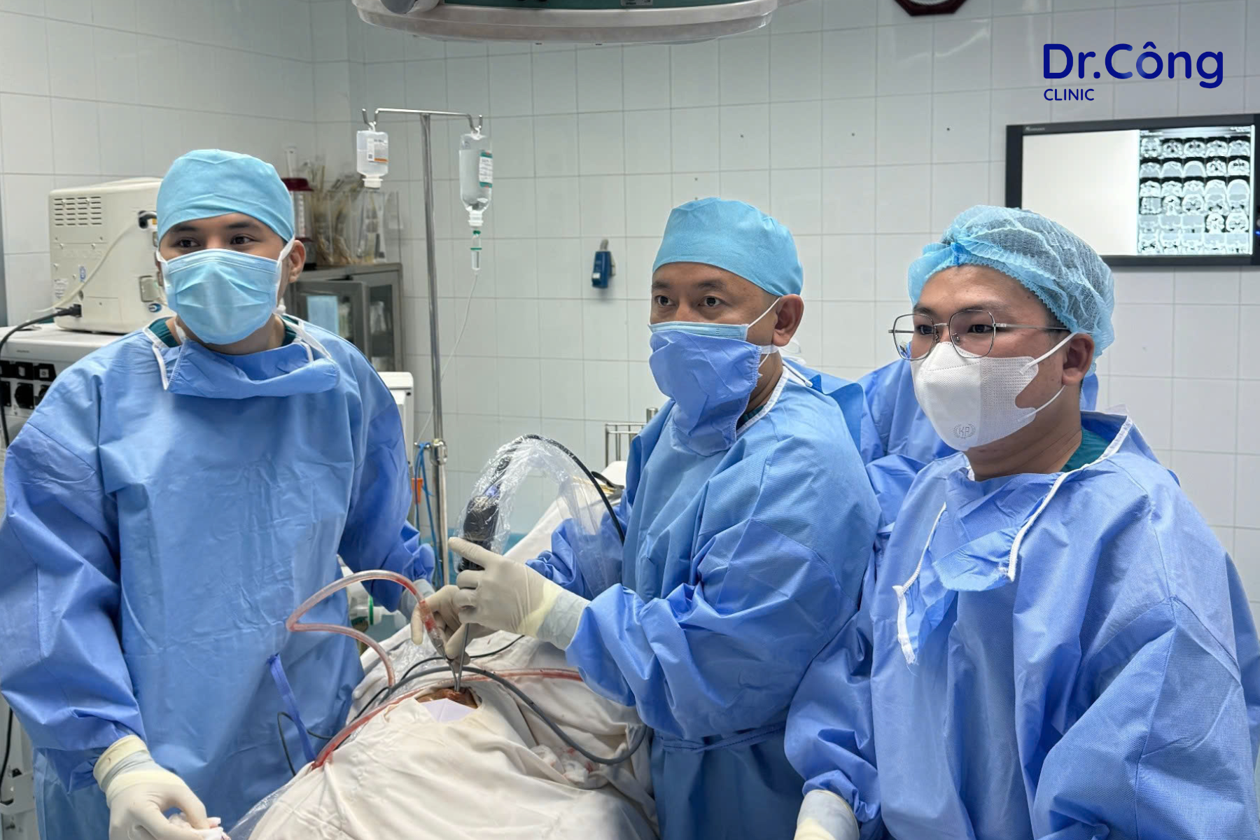 NÂNG MŨI SỤN SƯỜN TOÀN PHẦN: VÌ SAO ĐƯỢC VÍ LÀ “VÀNG MƯỜI” TRONG THẨM MỸ DÙ CHI PHÍ ĐẮT ĐỎ?